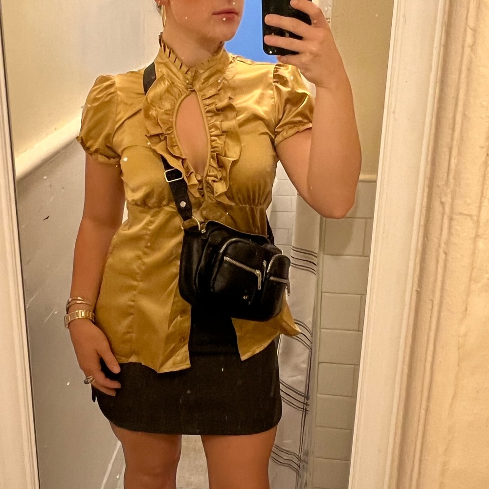 Gold Ruffled Top Size M